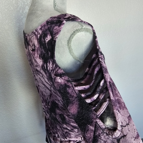 Womens Rock & Republic Slashed Shoulders Tie-Dye Shirt - Picture 4 of 7